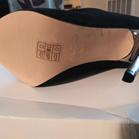 Boot/ Booties - Picture 2 of 4